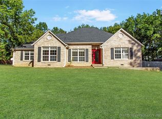 24637 S Wells Ranch Rd, Claremore, OK 74019