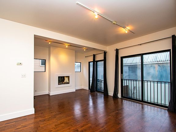 5th image of 22 Boardman Pl