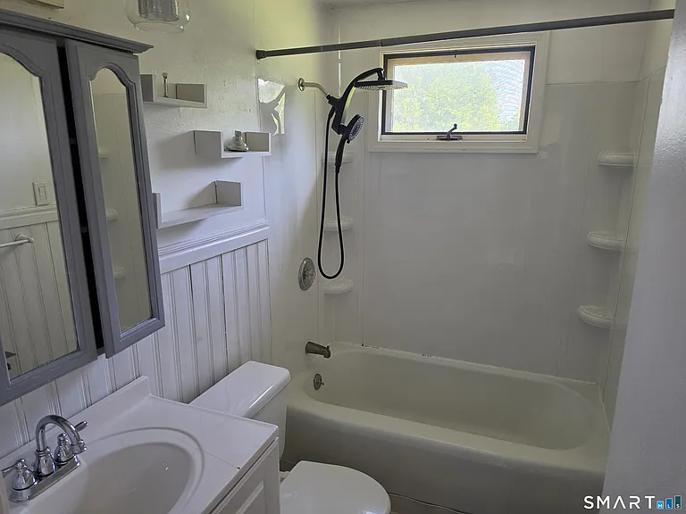 68 Geissler Dr — Photo 13