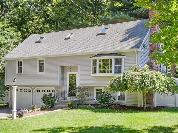 13 Annabel Ln, Franklin, MA 02038