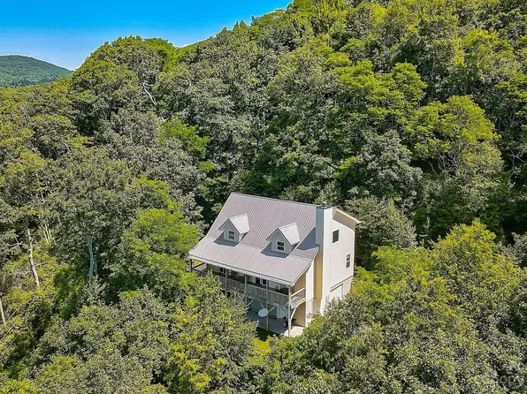 47 Viewpoint Rd, Maggie Valley, NC 28751