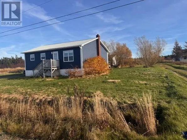 93 Main St, Eastport, NL A0G 1Z0