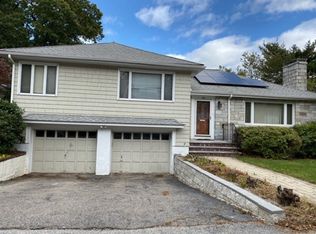 80 Woodcliff Rd, Brookline, MA 02467