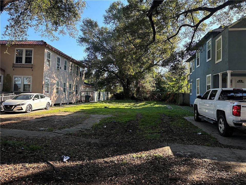 2nd image of 3419 Louisiana Avenue Pkwy