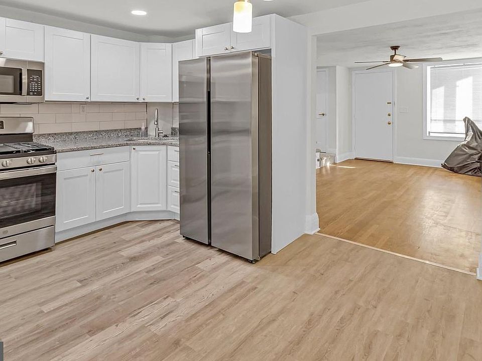 2nd image of 3312 Lake Ave