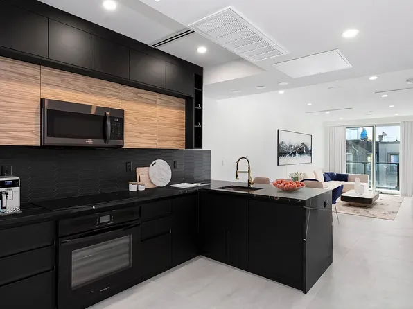 19 Hausman Street image 1 of 14