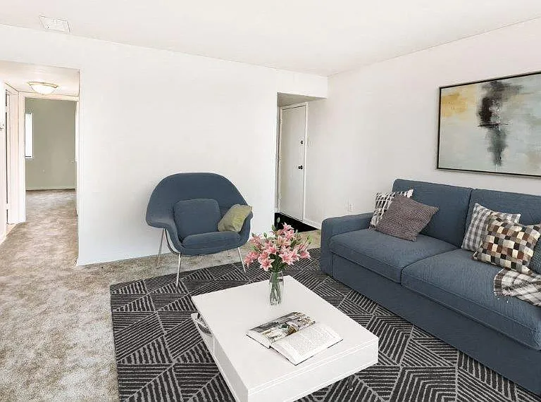 Eagles Crest Apartment Homes — Photo 5