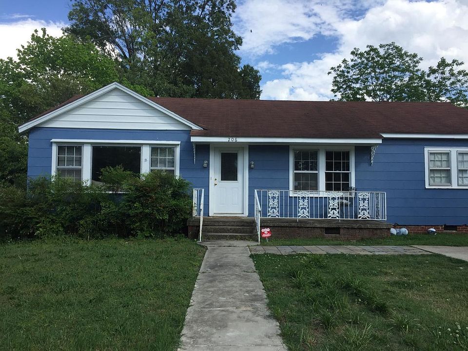 206 N Nash