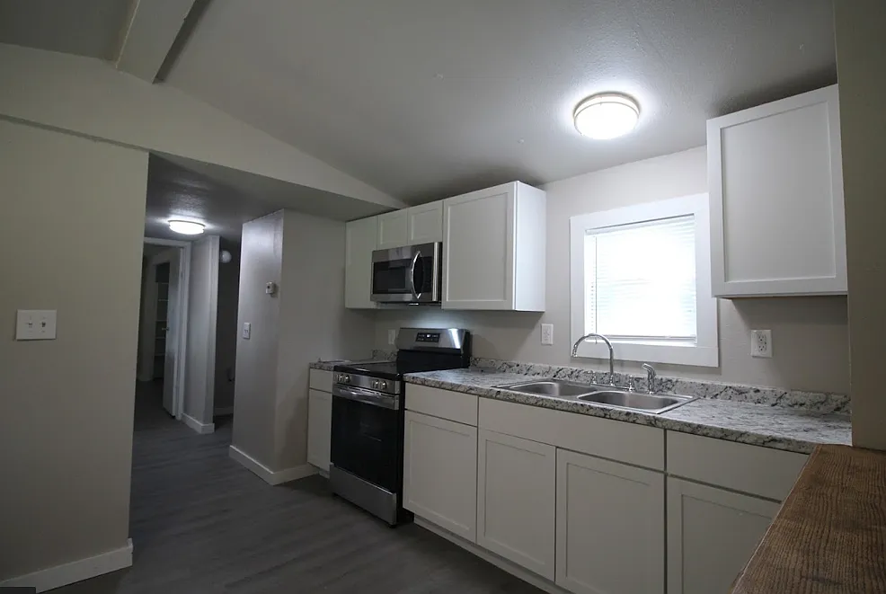 Mobile Home 3440 W 126th St S — Photo 2