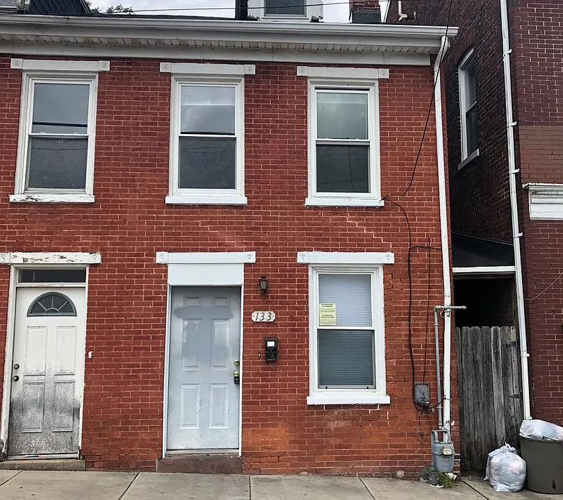 133 N Penn St