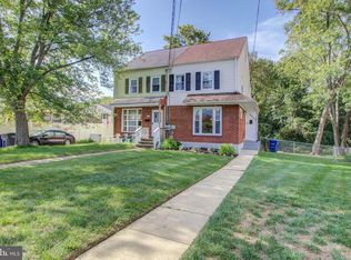 2243 Sweetbriar Dr, Alexandria, VA 22307