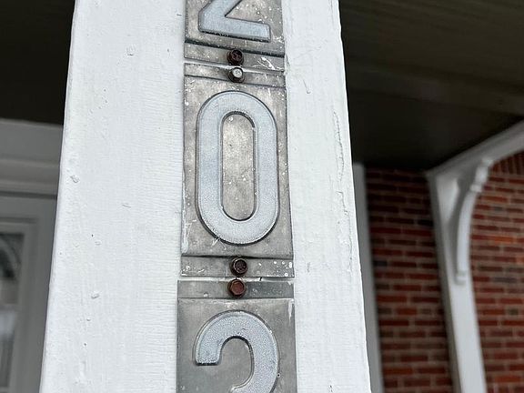 4th image of 203 Nassau Pl