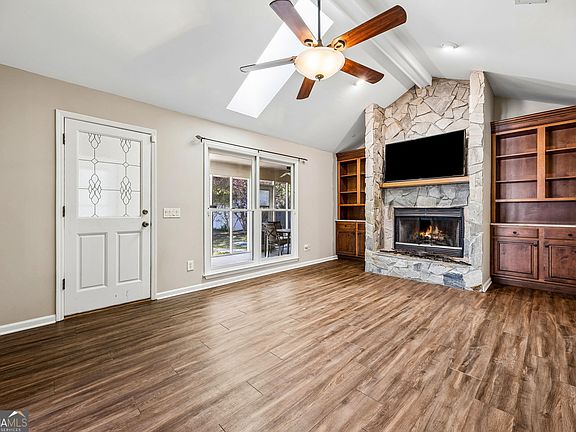 2nd image of 105 Longwood Rd