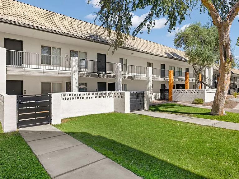 The Halston Apartments — Photo 19