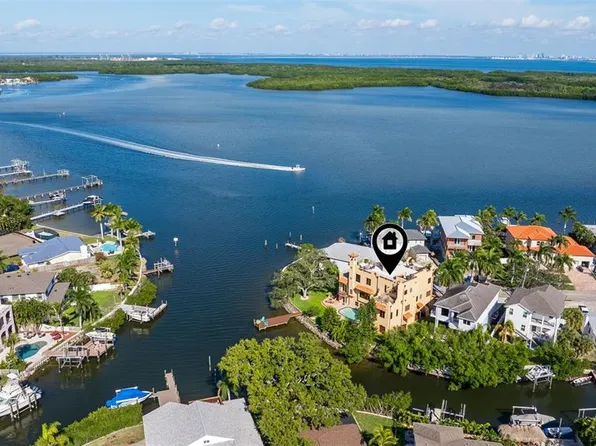 1815 Bayou Grande Blvd NE, Saint Petersburg, FL 33703