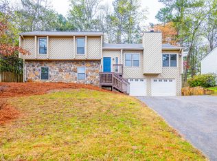 150 Spring Ridge Dr, Roswell, GA 30076