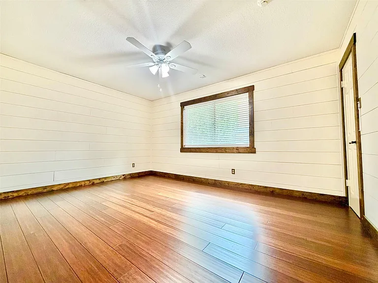 18315 Forest Town Dr — Photo 16