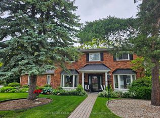 1 Erinlea Ct, Ottawa, ON K2E7C8