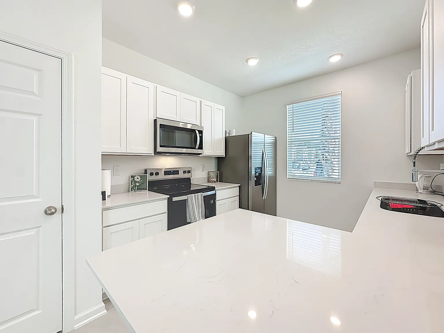 53 Palmones St — Photo 3