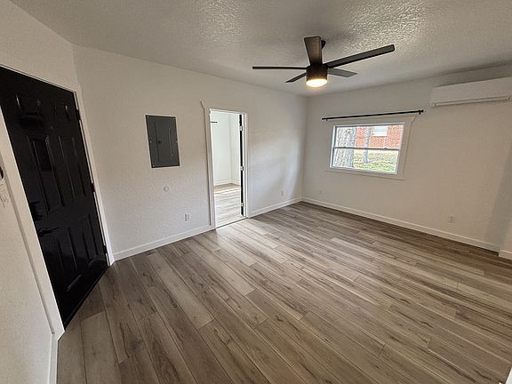 3rd image of 150 S Nekoma Ave Unit A-1