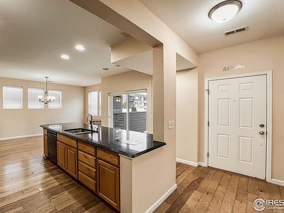 4th image of 1566 Venice Ln