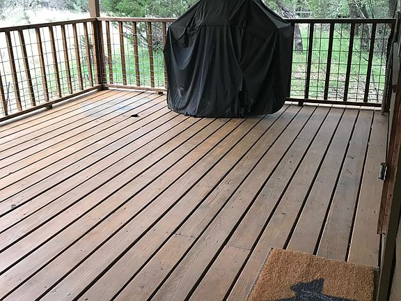 Large Deck and front door - Grill no longer there