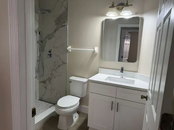 146 Dahlia Village Cir #88, Orlando, FL 32807