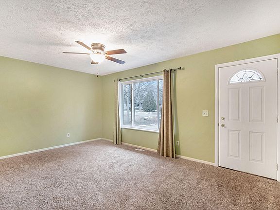 4th image of 15787 Whittemore Dr