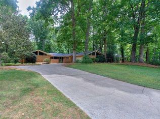 3944 Hunting Ridge Dr SW, Lilburn, GA 30047