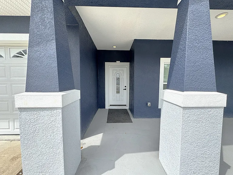 302 Archimedes St — Photo 6