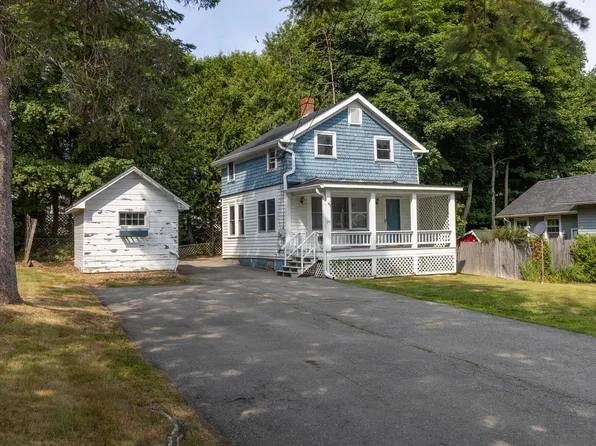 24 Warwick Street, Bangor, ME 04401