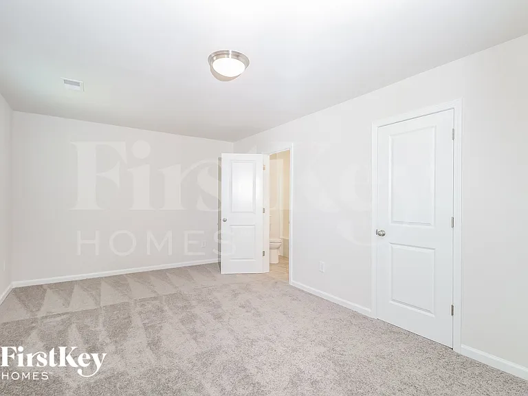 627 Goldburn Way — Photo 11