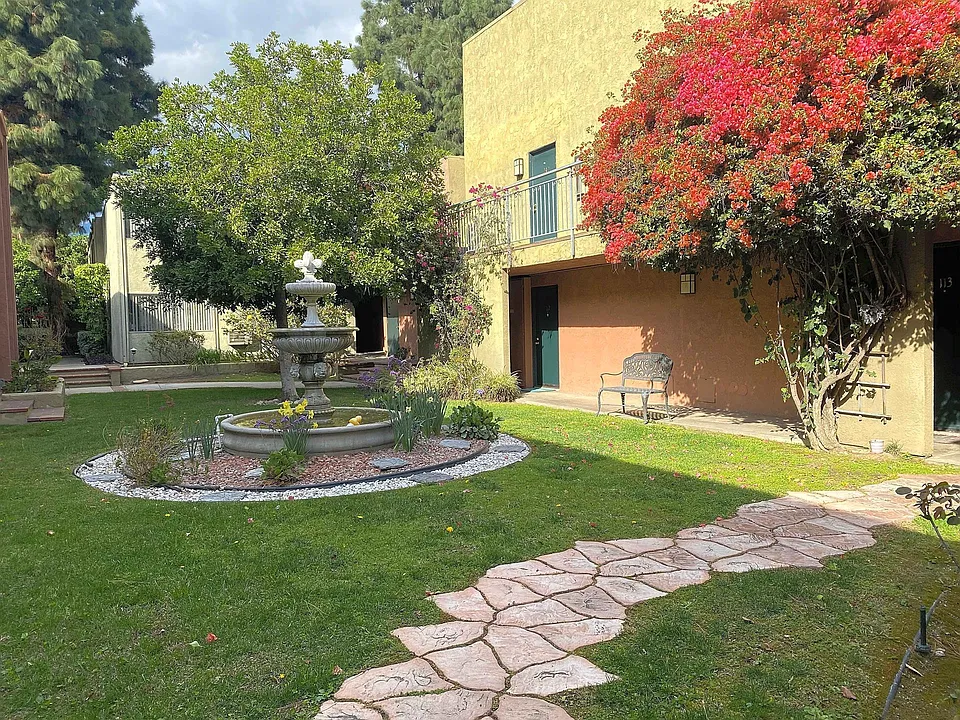 Rosewood Gardens