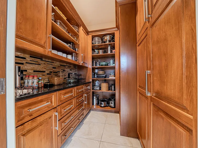 3 Lakeside Dr — Photo 13