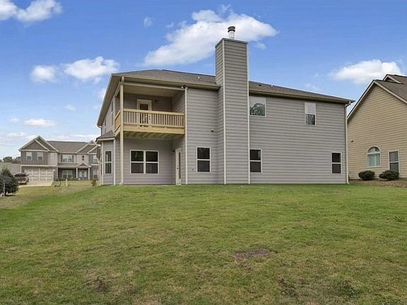 2nd image of 2917 McKinley Dr
