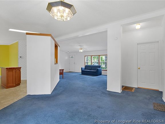 5th image of 387 Forest Dr