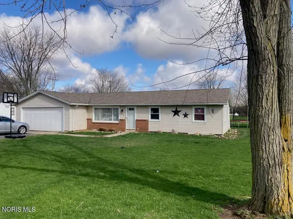 303 E Curtis St, Stryker, OH 43557