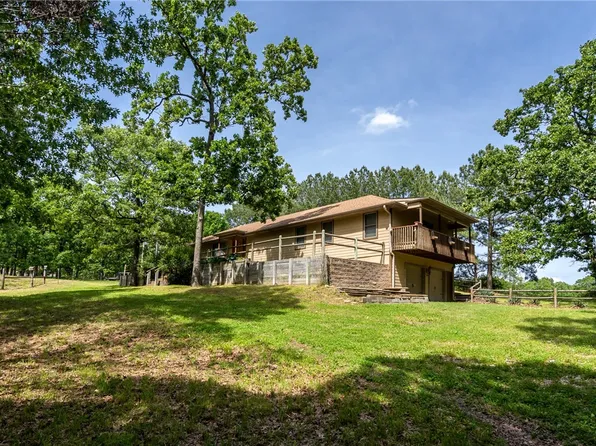 9076 Wright Rd, Bentonville, AR 72713