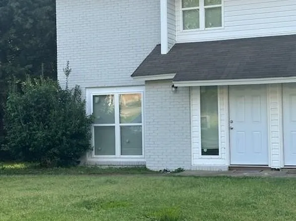 23 Crestwood Ct, Millbrook, AL 36054