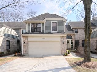 11511 Burton Ct, Westchester, IL