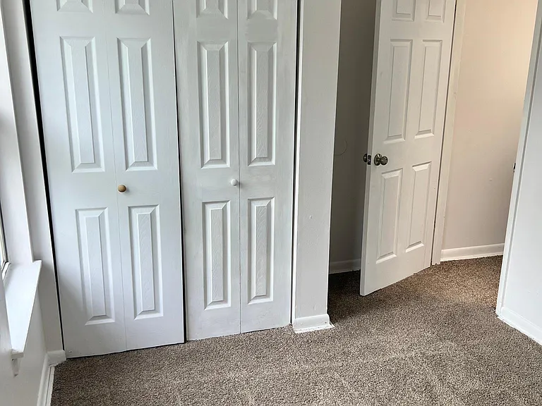 1034 W Lombard St — Photo 16