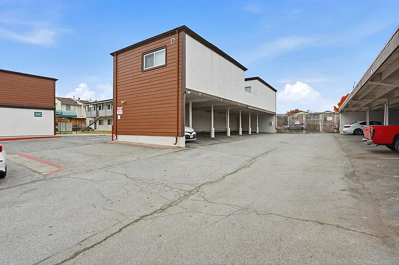 Capitol Ave Apartments — Photo 3