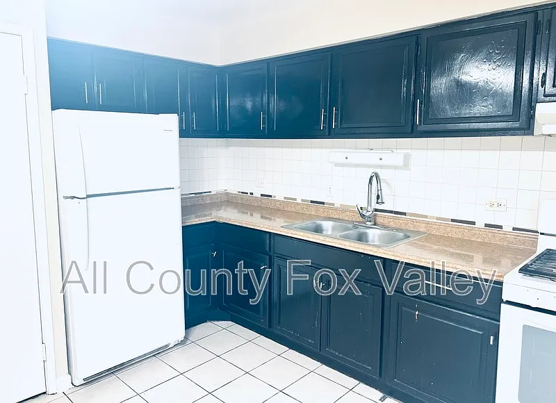 2 bed, 1.0 bath, $1,500 — Photo 3