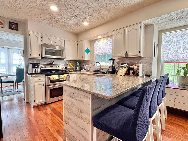 69 Spring Lake Dr — Photo 14