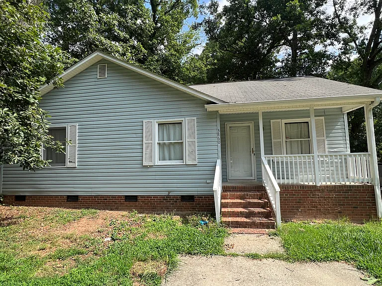 3860 Green Point Dr — Photo 1