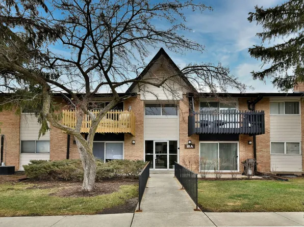 18 Kingery Quarter #103, Willowbrook, IL 60527