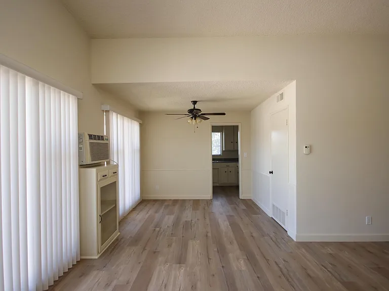 1600 W Huntington Dr #2A — Photo 7