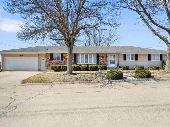 105 N Hill Dr, Guttenberg, IA 52052