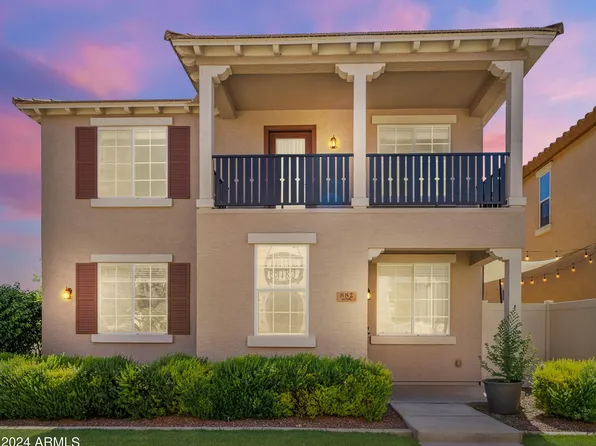 882 S WALLRADE Lane, Gilbert, AZ 85296