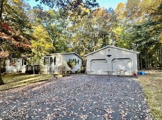 116 Pleasant Ln, Milford, PA 18337